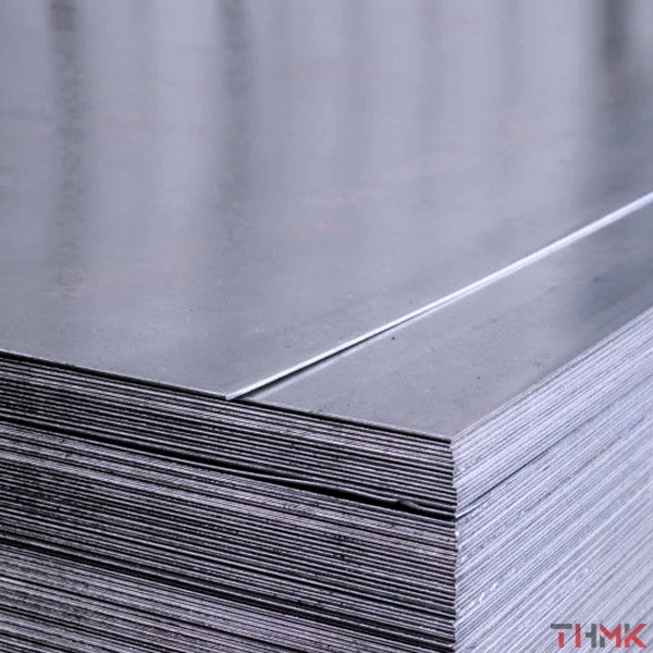 Лист 25х2000х6000 мм STRENX 960 E EN 10025-6 S960QL купить в Уральске